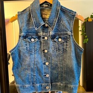 Levi’s Vest
